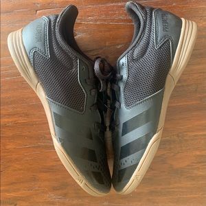Adidas predador 20.4  Indoor soccer. Perfect condition.
